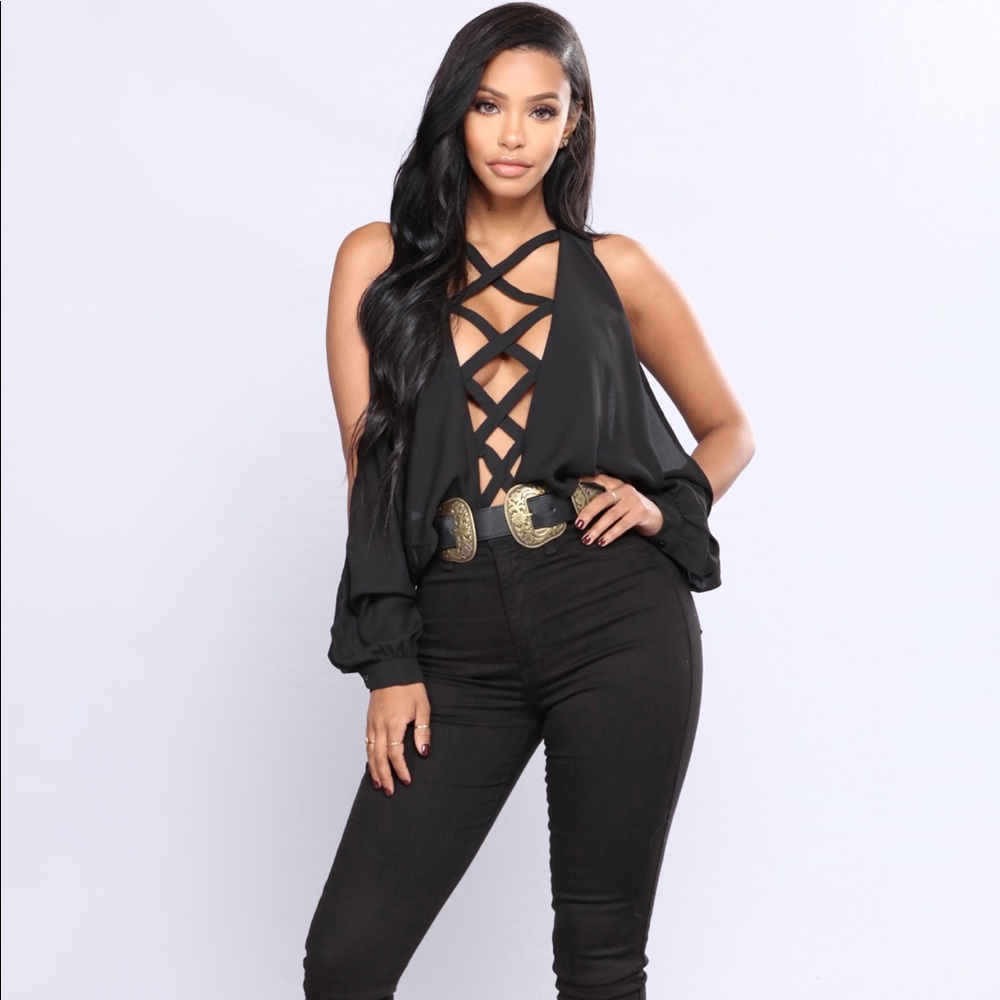 Low cut cold shoulder body suite